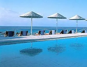 Notos Therme And By Mr And Mrs White 4* ヴリハーダ